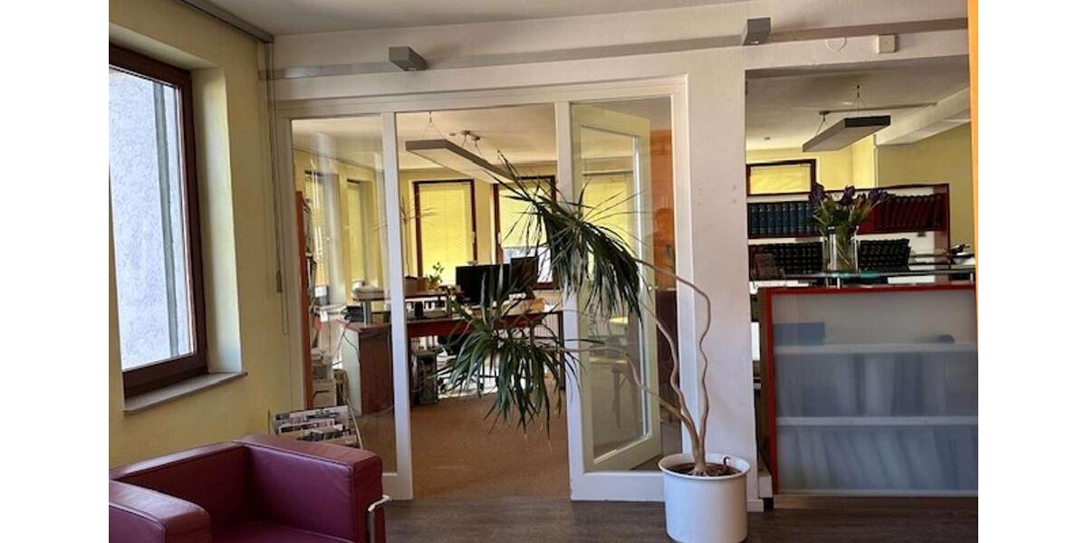 Großzügige Büro-Praxisfläche in zentraler Lage von Kassel zimmer