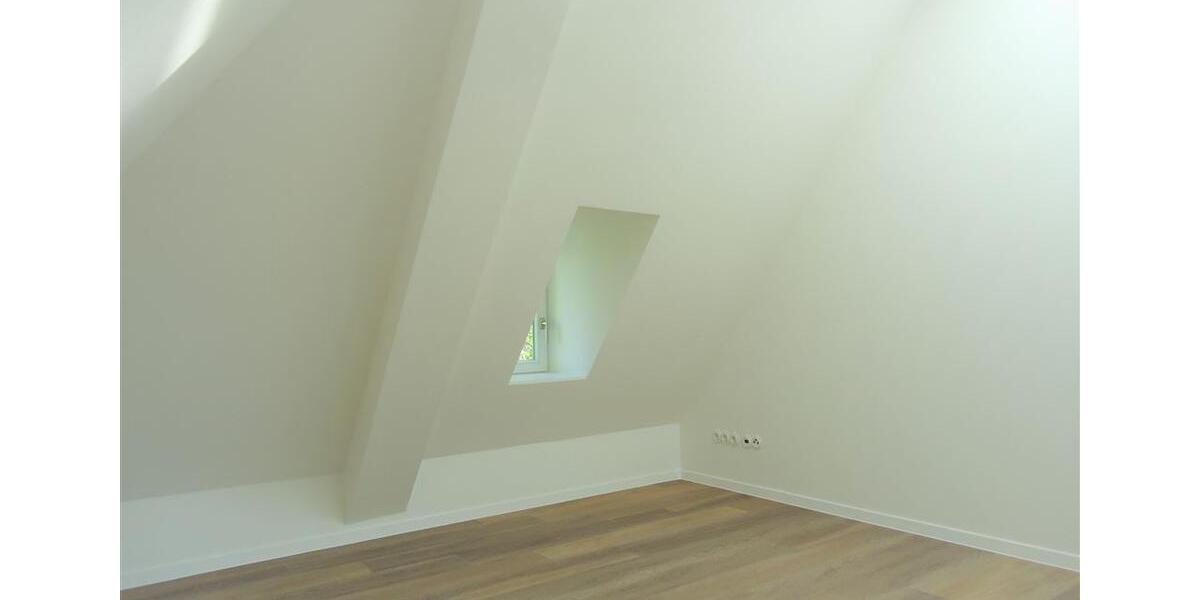 Dachgeschoßwohnung Naunhof - 2 Zimmer, 80 m&sup2;, 999&euro; | Angebot:25056005