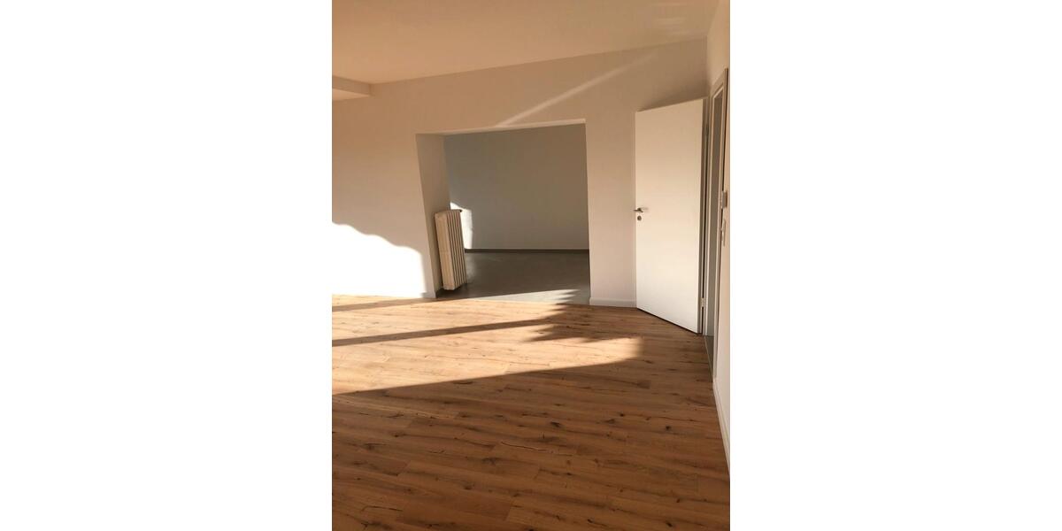 Etagenwohnung Köln Nippes - 2 Zimmer, 85 m&sup2;, 1.390&euro; | Angebot:26676663