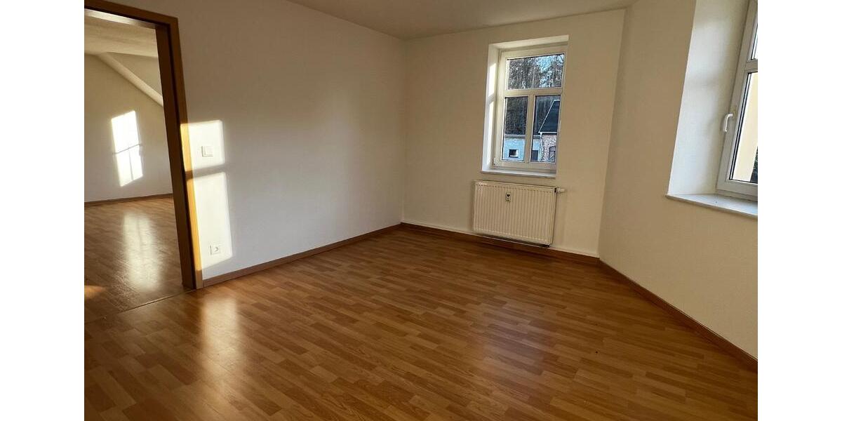 Dachgeschoßwohnung Nobitz - 3 Zimmer, 64 m&sup2;, 390&euro; | Angebot:25417603
