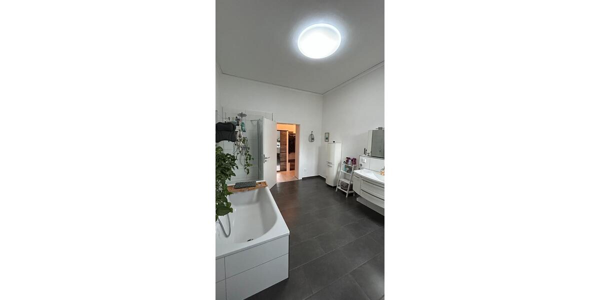 Erdgeschoßwohnung Herne Wanne - 4.5 Zimmer, 125 m&sup2;, 1.250&euro; | Angebot:25087090