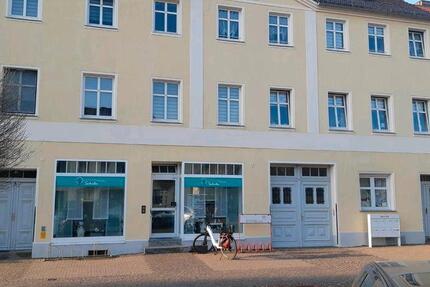 Wohnung Finsterwalde - 3 Zimmer, 80 m&sup2;, 500&euro; | Angebot:26446569