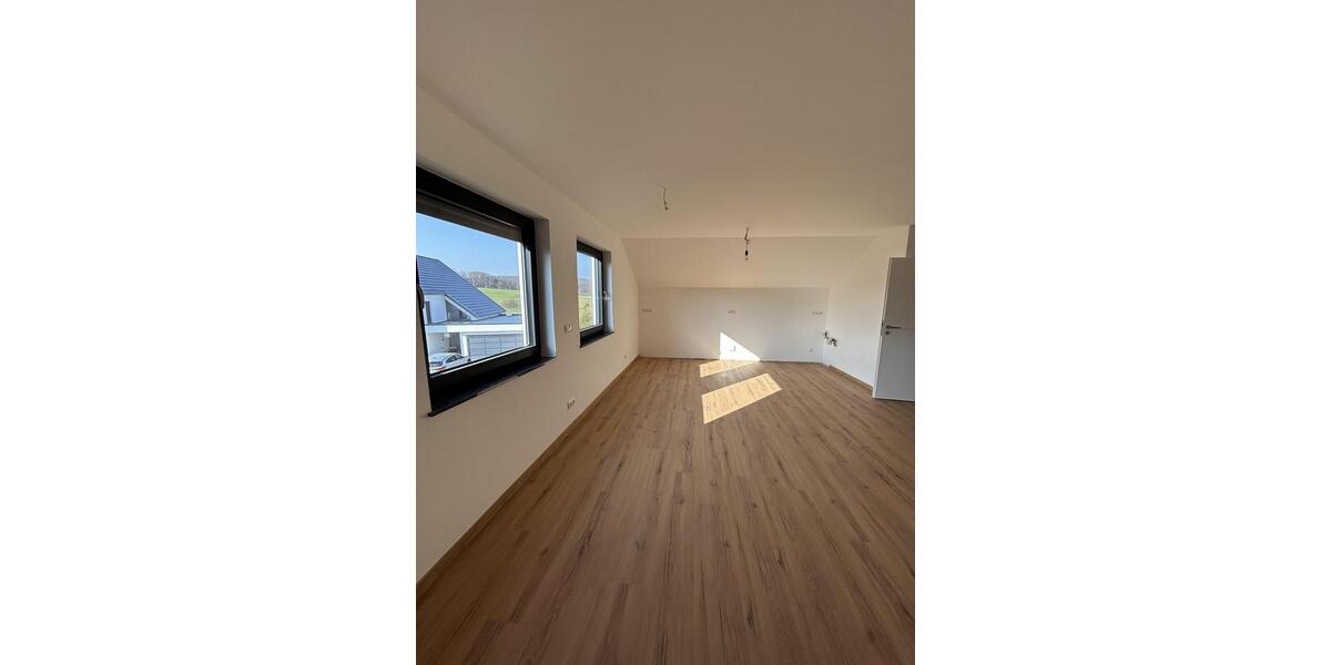 Dachgeschoßwohnung Wettenberg - 3.5 Zimmer, 82 m&sup2;, 1.150&euro; | Angebot:26644572