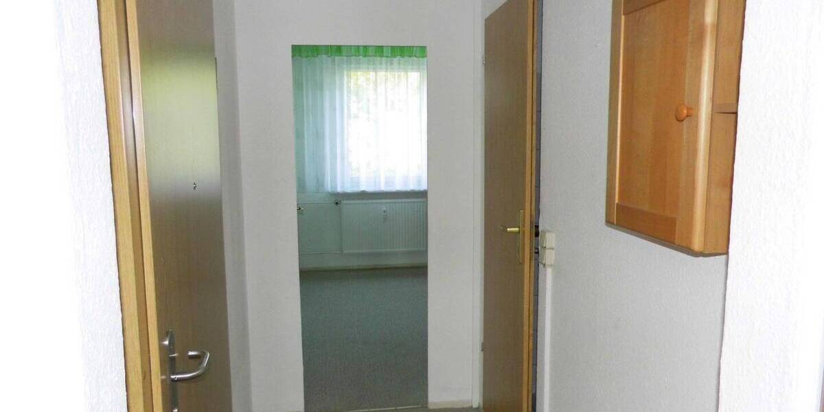 Etagenwohnung Reichenbach - 2 Zimmer, 55 m&sup2;, 300&euro; | Angebot:25769625