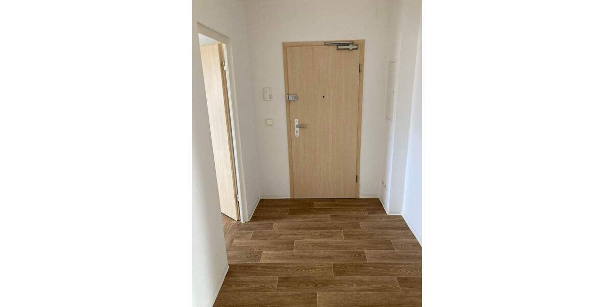 Etagenwohnung Gera Innenstadt - 3 Zimmer, 61 m&sup2;, 365&euro; | Angebot:25070379