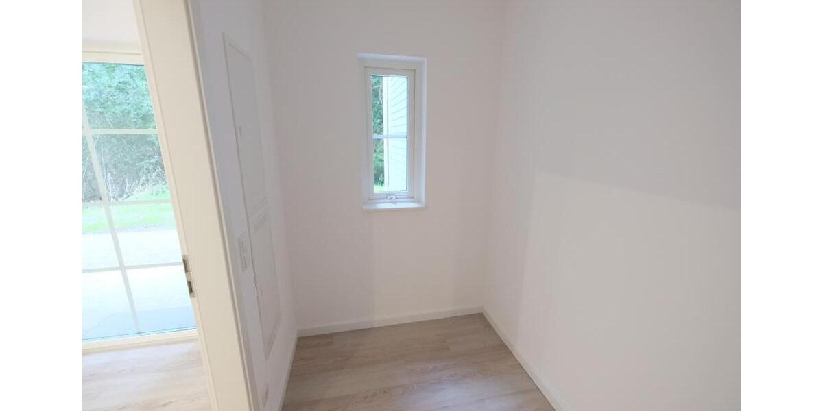 Zwei- Zimmer Erdgeschosswohnung mit Terrasse und kleinem Garten 2 zimmer