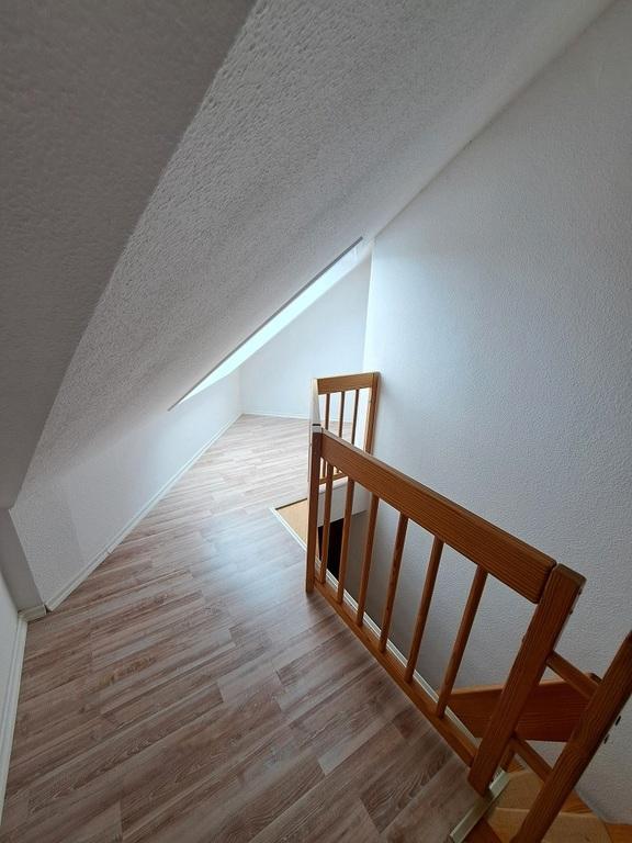 Wunderschöne 3-Raum-Maisonette-Wohnung mit ausgebauten Spitzboden ab sofort zu vermieten zimmer