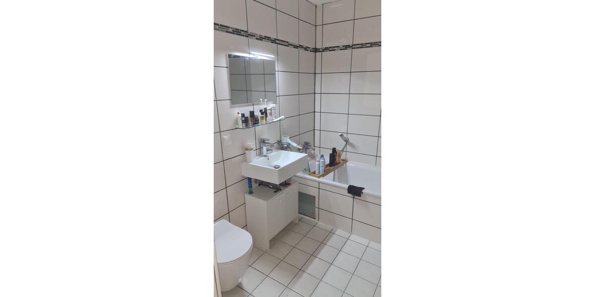 Helle 2-Zimmer-Wohnung in ehemaliger Bürstenfabrik 2 zimmer