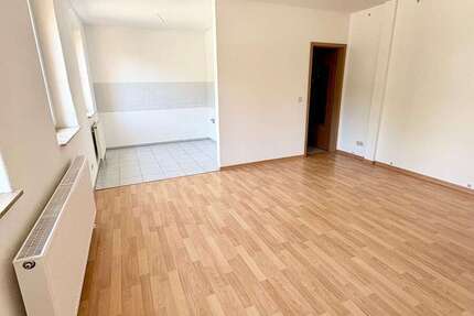 Wohnung Chemnitz Harthau - 1 Zimmer, 28 m&sup2;, 196&euro; | Angebot:27682851