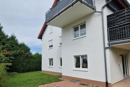 Freundliche, neu renovierte 3 Zimmer Wohnung