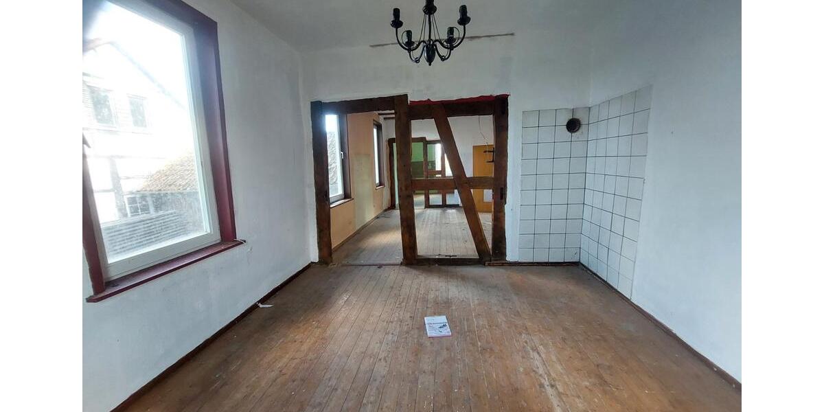 Bauernhaus, Landhaus Willebadessen - 9 Zimmer, 300 m&sup2;, 500&euro; | Angebot:26606916