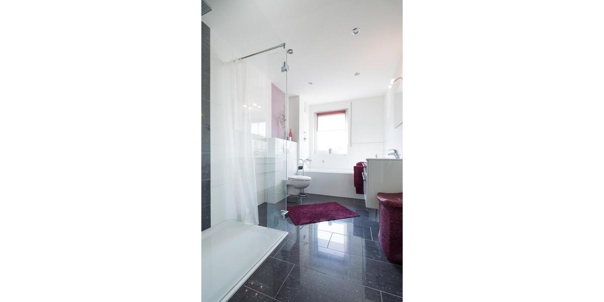 Wohnen auf Zeit Düsseldorf Lörick - 2 Zimmer, 60 m&sup2;, 1.700&euro; | Angebot:24748117