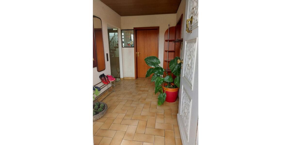 Etagenwohnung Höchberg - 1 Zimmer, 18 m&sup2;, 470&euro; | Angebot:24874152