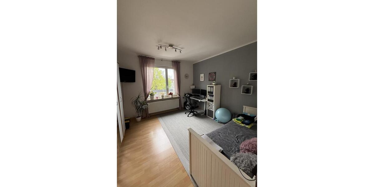 Etagenwohnung Stuttgart Luginsland - 3 Zimmer, 65 m&sup2;, 900&euro; | Angebot:26580016