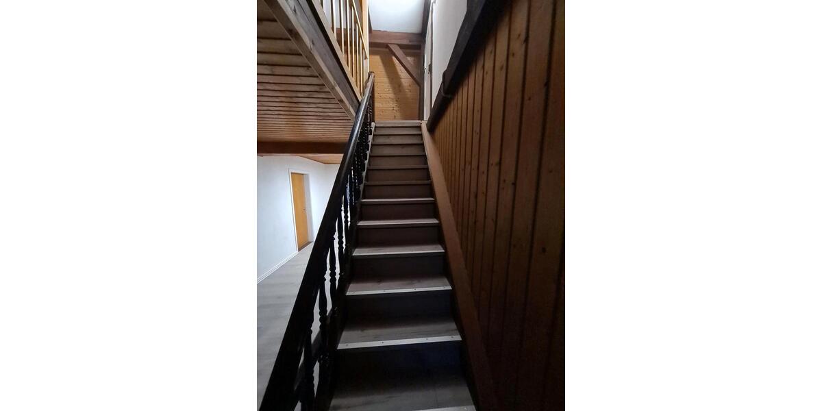 Etagenwohnung Markt Nordheim - 5 Zimmer, 150 m&sup2;, 1.150&euro; | Angebot:26609476