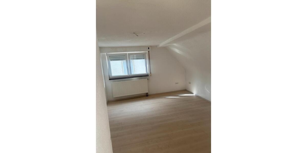 Dachgeschoßwohnung Aalen - 2 Zimmer, 45 m&sup2;, 650&euro; | Angebot:26611000