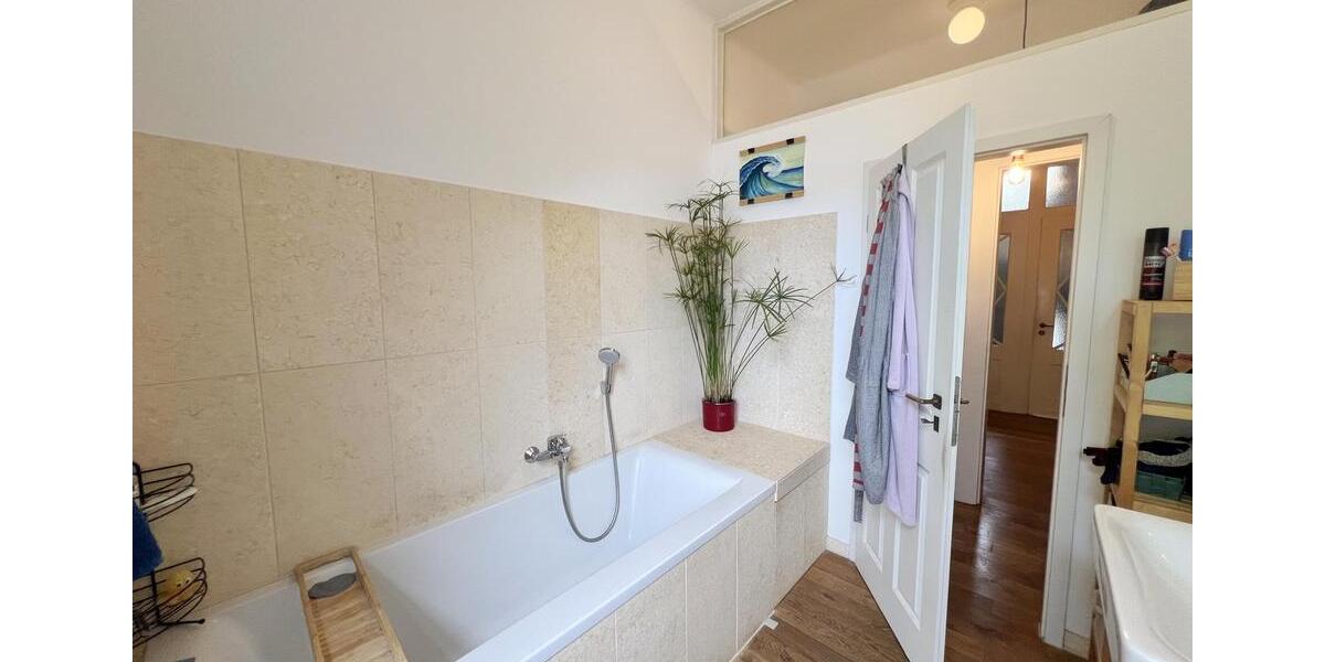 Erdgeschoßwohnung Siegburg - 3 Zimmer, 110 m&sup2;, 1.595&euro; | Angebot:26490872