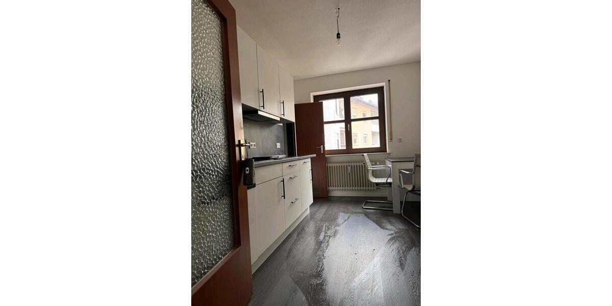 Etagenwohnung Altötting - 3 Zimmer, 95 m&sup2;, 990&euro; | Angebot:25986598