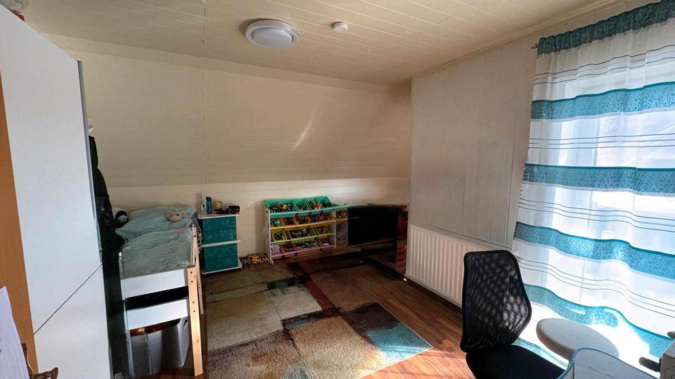 Dachgeschoßwohnung Schömberg - 5 Zimmer, 106 m&sup2;, 990&euro; | Angebot:25350426