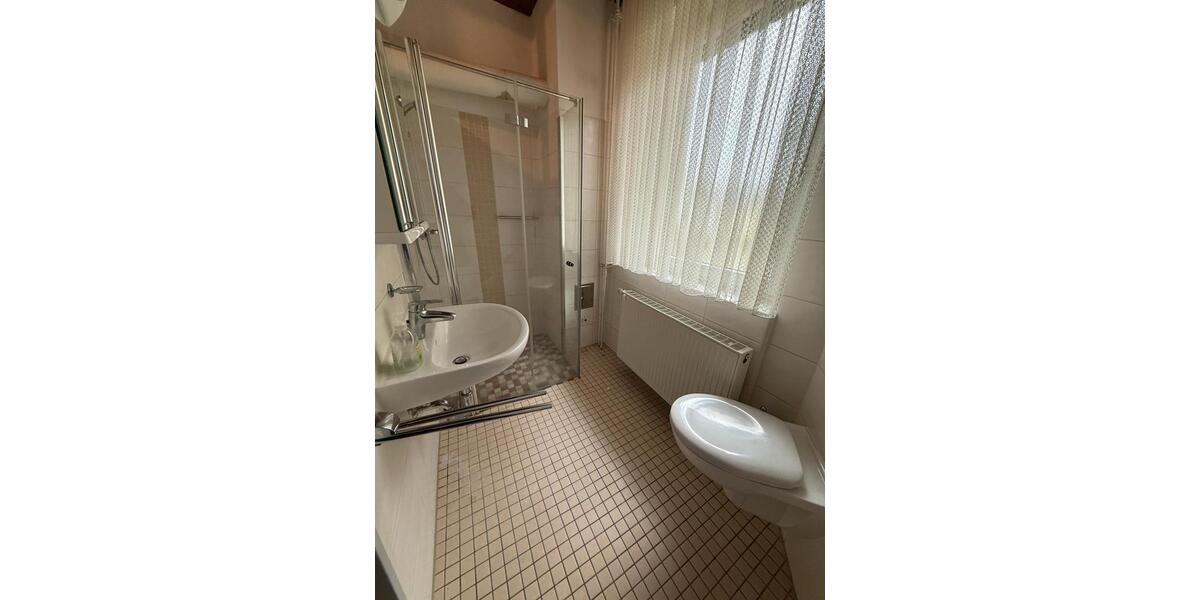 Einfamilienhaus Bergen - 5 Zimmer, 154 m&sup2;, 1.200&euro; | Angebot:26461232