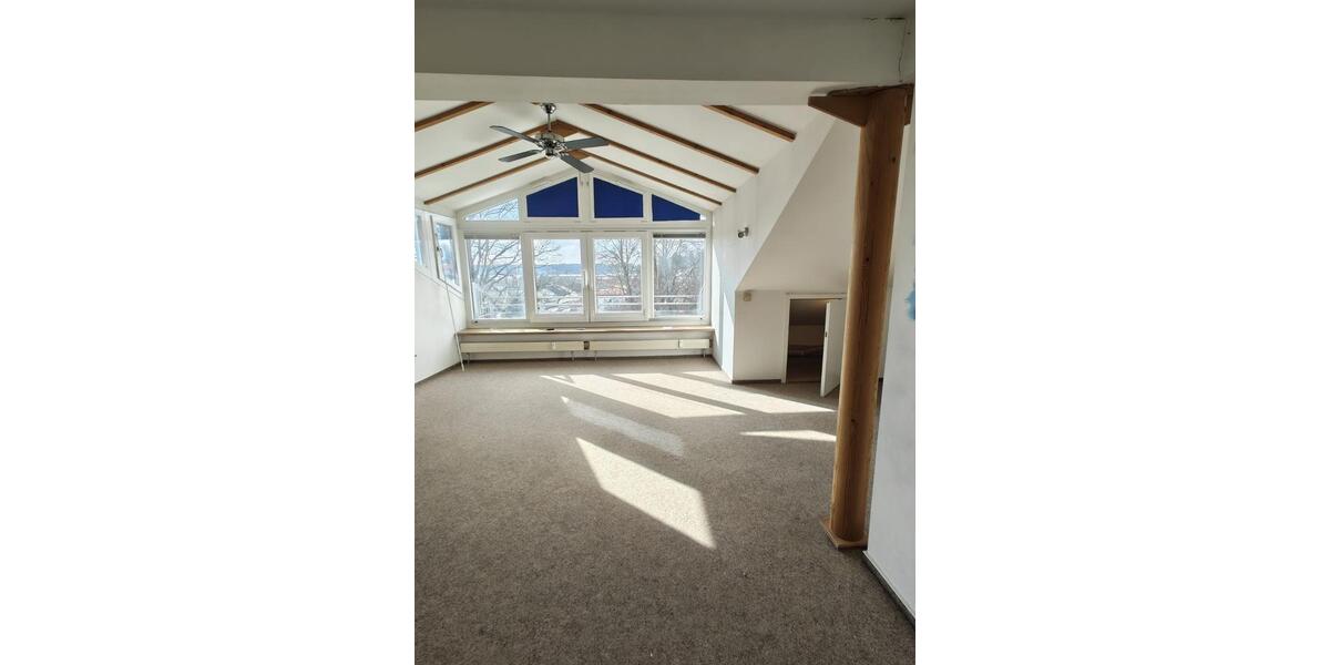 Dachgeschoßwohnung Traunreut Irsing - 3 Zimmer, 72 m&sup2;, 750&euro; | Angebot:25051998