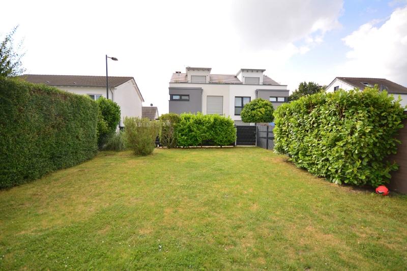 Hürth-Fischenich: Geräumiges Einfamilienhaus mit sonnigem Garten