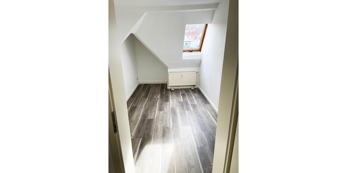 Dachgeschoßwohnung Jena Kernberge - 3 Zimmer, 63 m&sup2;, 790&euro; | Angebot:25805614