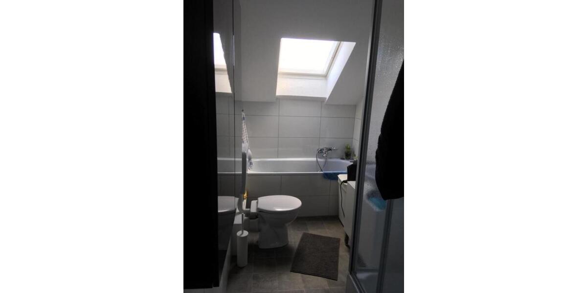 Dachgeschoßwohnung Wuppertal Elberfeld - 4 Zimmer, 90 m&sup2;, 690&euro; | Angebot:25136934