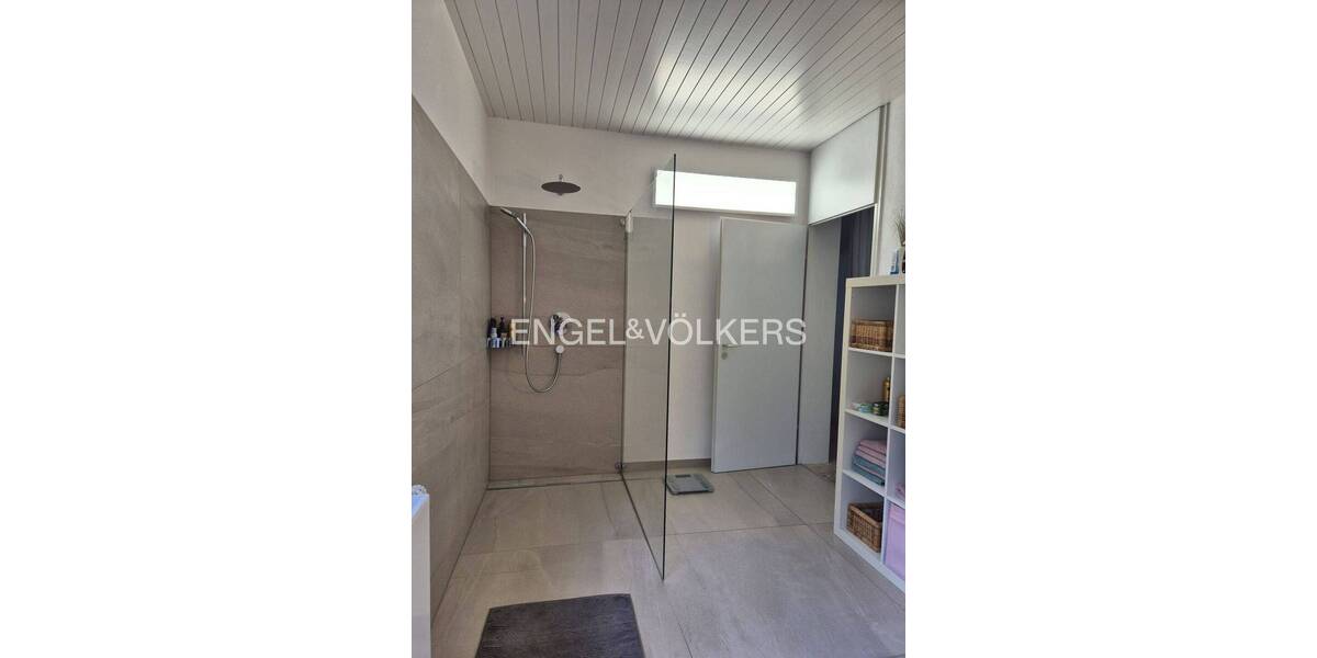 Mehrfamilienhaus, Wohnhaus Tübingen Waldhäuser - 8 Zimmer, 343 m&sup2;, 3.900&euro; | Angebot:22632503