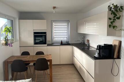 Helle 3-Zimmer Wohnung mit Balkon & Garten inmitten der Weinberge