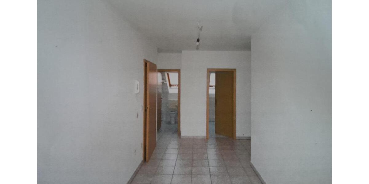 Dachgeschoßwohnung Berching - 3 Zimmer, 80 m&sup2;, 830&euro; | Angebot:25658222