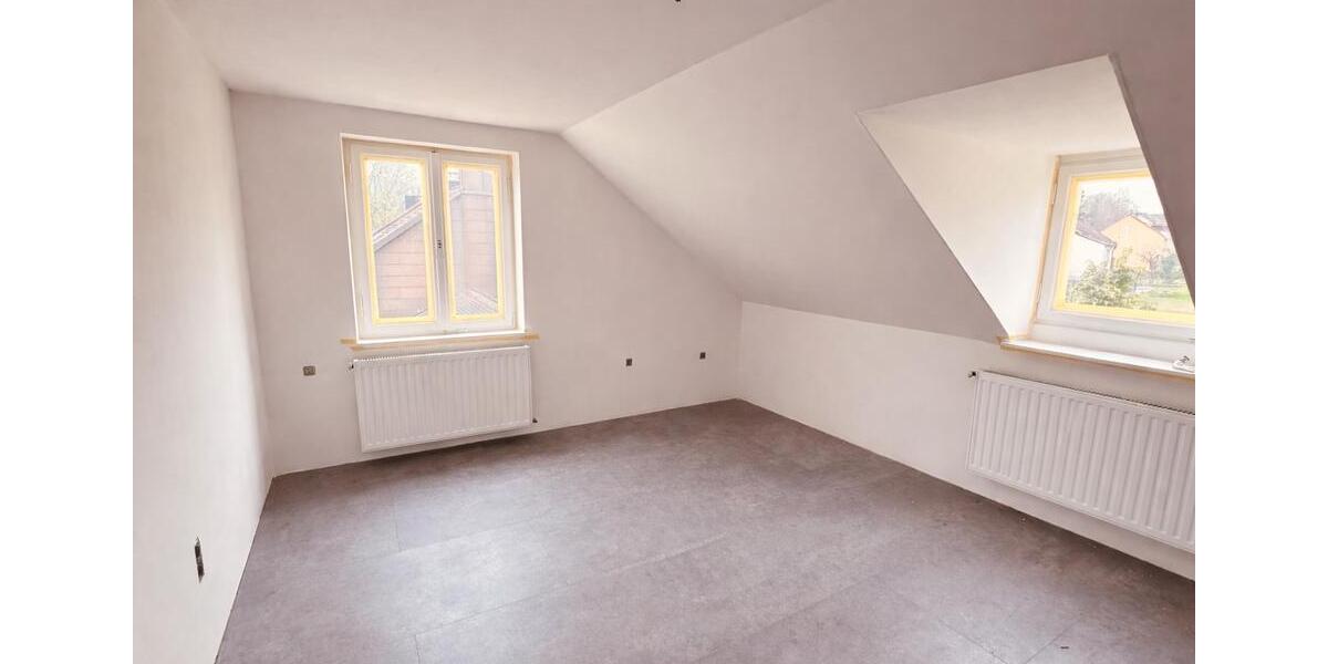 Reihenhaus Kulmbach Blaich - 5 Zimmer, 140 m&sup2;, 1.350&euro; | Angebot:26153719