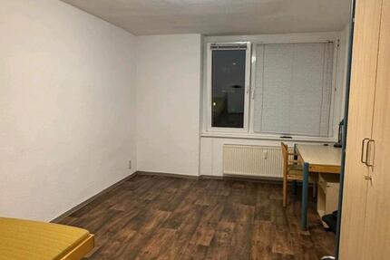 Wohnung Papendorf - 3 Zimmer, 17 m&sup2;, 320&euro; | Angebot:24690845