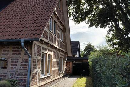 Einfamilienhaus mit Charme, modernes Fachwerkhaus in Fliegenberg zimmer