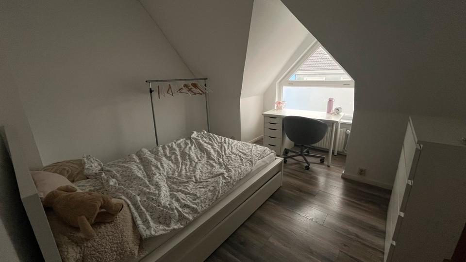 Dachgeschoßwohnung Flensburg - 2 Zimmer, 16 m&sup2;, 450&euro; | Angebot:24705478