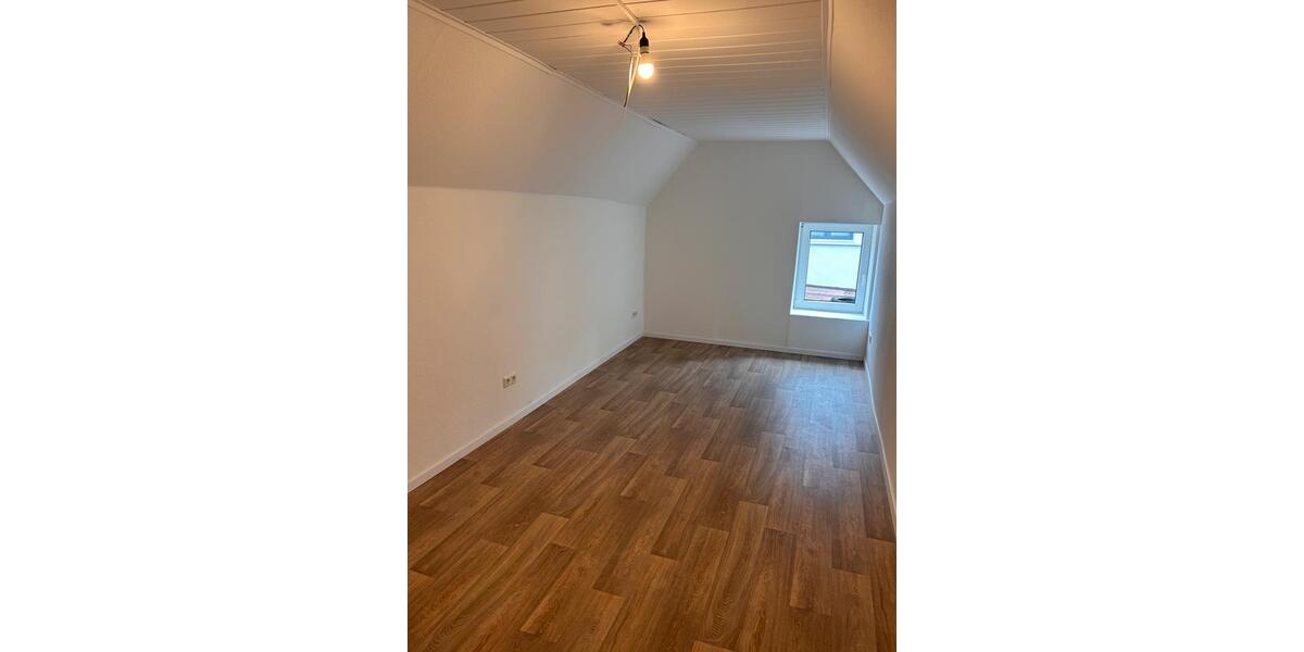 Erdgeschoßwohnung Aurich - 3 Zimmer, 75 m&sup2;, 680&euro; | Angebot:25883985