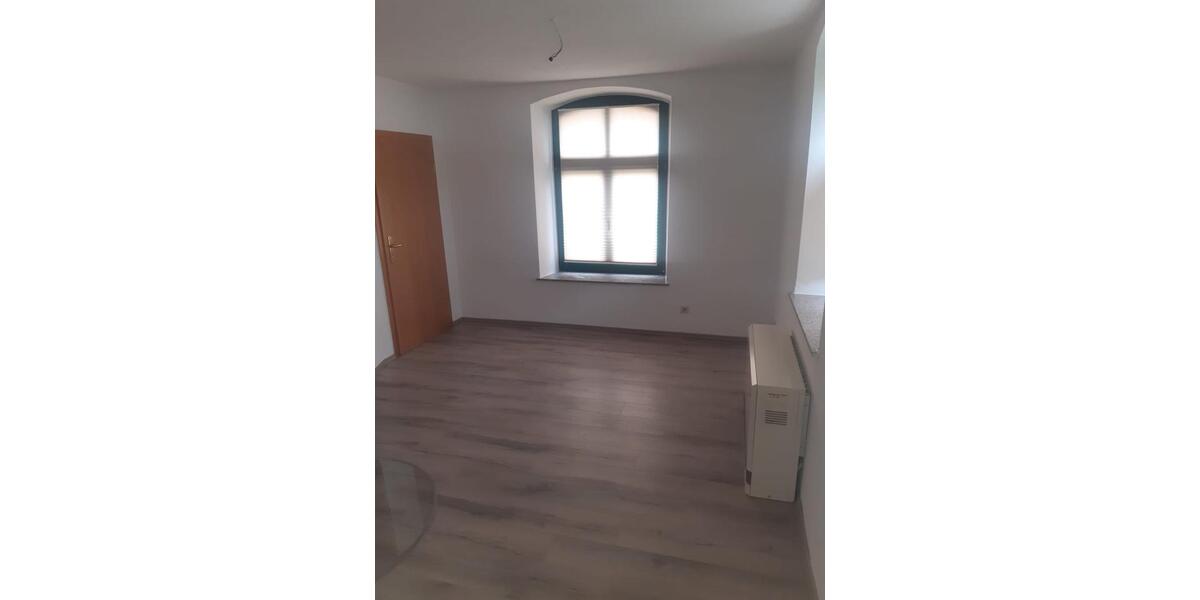 Erdgeschoßwohnung Ebersbach - 3 Zimmer, 95 m&sup2;, 649&euro; | Angebot:26368850