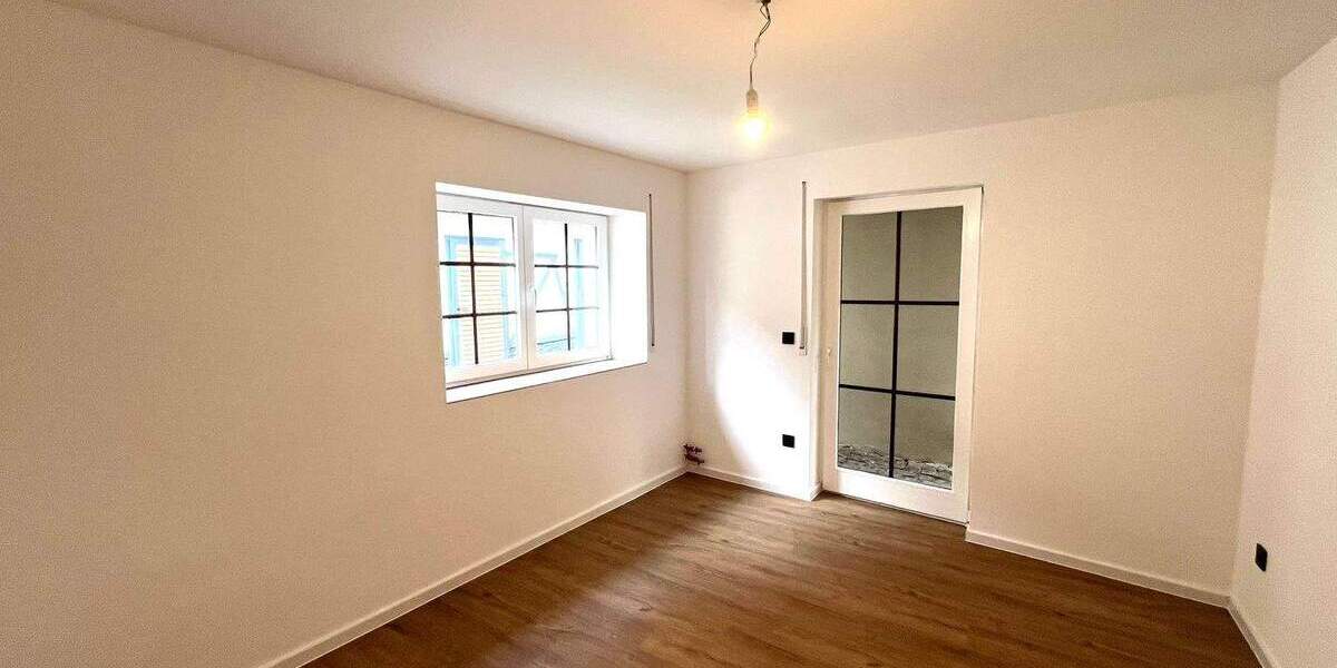 Zimmer Nußbaum - 3 Zimmer, 85 m&sup2;, 950&euro; | Angebot:25683777