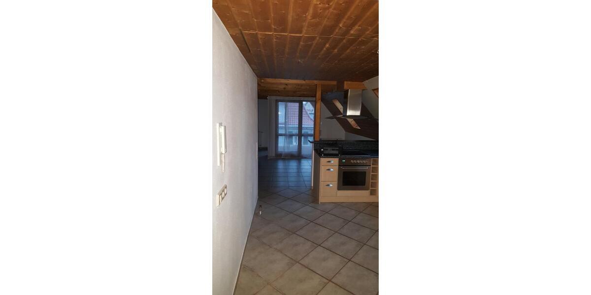 Dachgeschoßwohnung Kirchheim unter Teck - 3 Zimmer, 60 m&sup2;, 720&euro; | Angebot:26047502