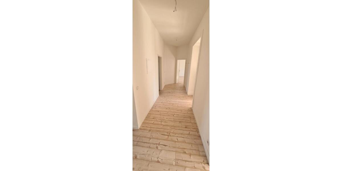 Etagenwohnung Fürstenwalde (Spree) - 3 Zimmer, 100 m&sup2;, 1.000&euro; | Angebot:26645245