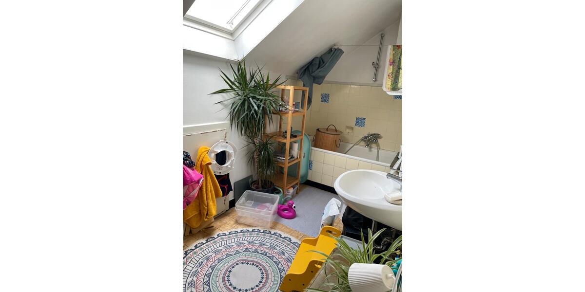 Dachgeschoßwohnung Stuttgart Vaihingen - 3 Zimmer, 57 m&sup2;, 1.060&euro; | Angebot:26020897