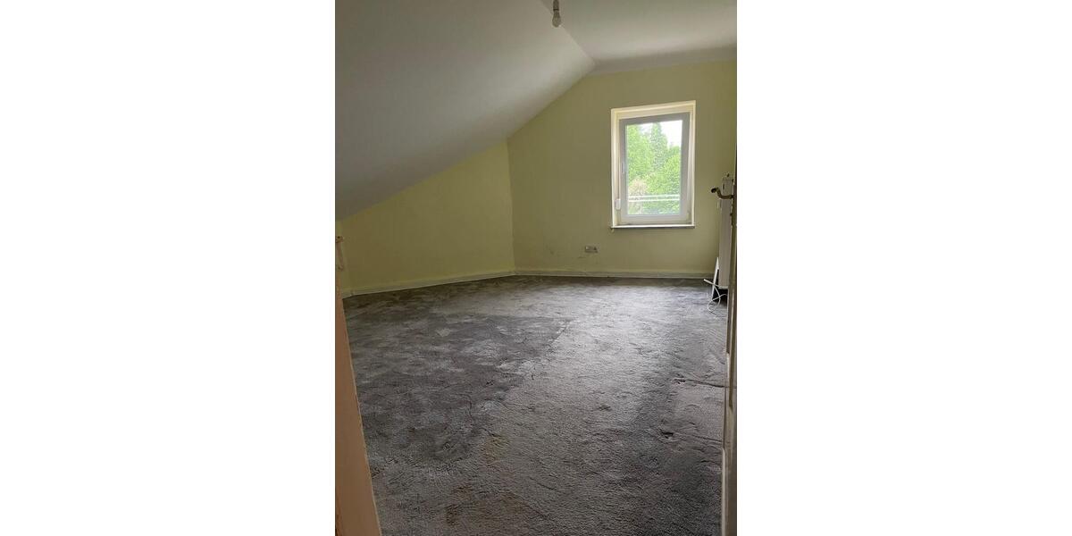 Dachgeschoßwohnung Merzig - 3.5 Zimmer, 65 m&sup2;, 850&euro; | Angebot:26549987