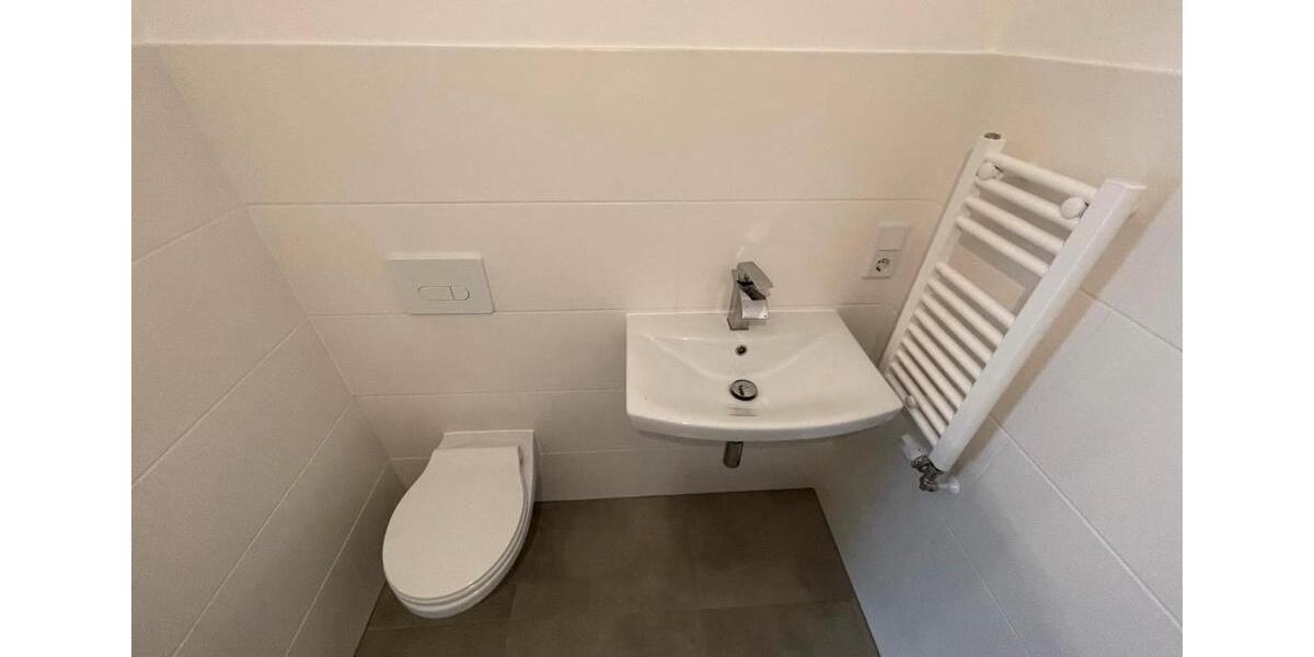 EFH, 5 ZKB , 140qm , 2 Bäder , 2 Parkplätze zu vermieten 2 zimmer