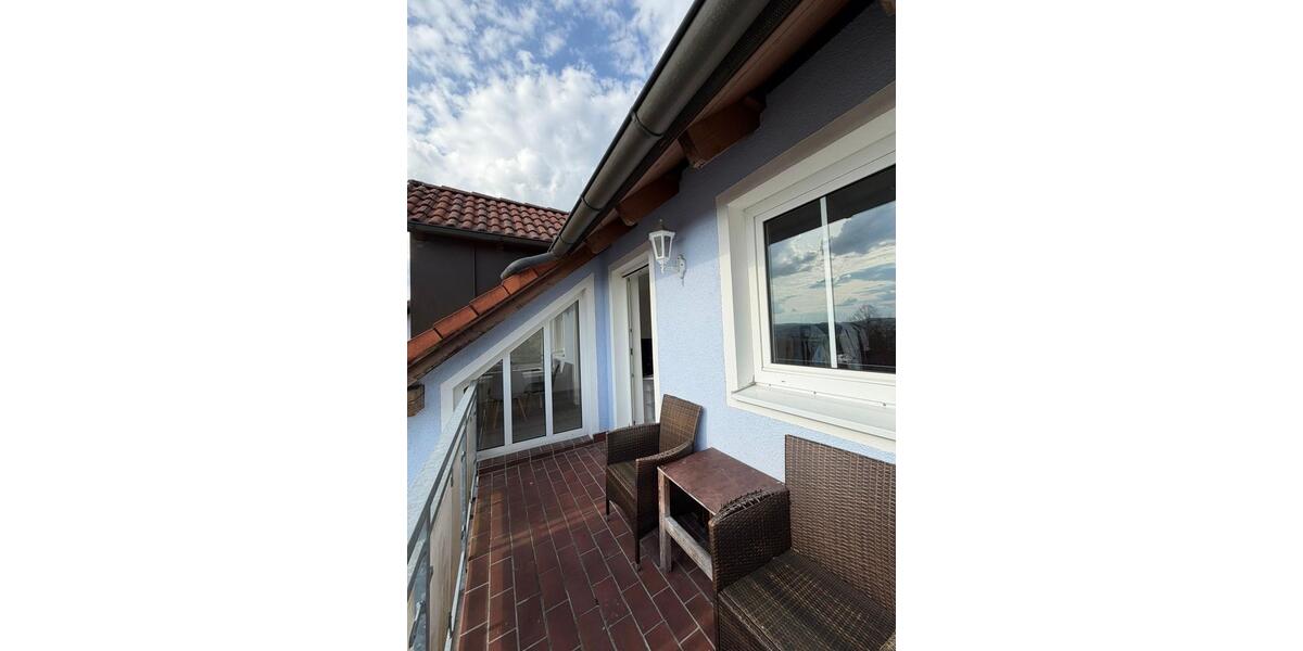 Dachgeschoßwohnung Neuenmarkt - 1 Zimmer, 75 m&sup2;, 350&euro; | Angebot:26237268