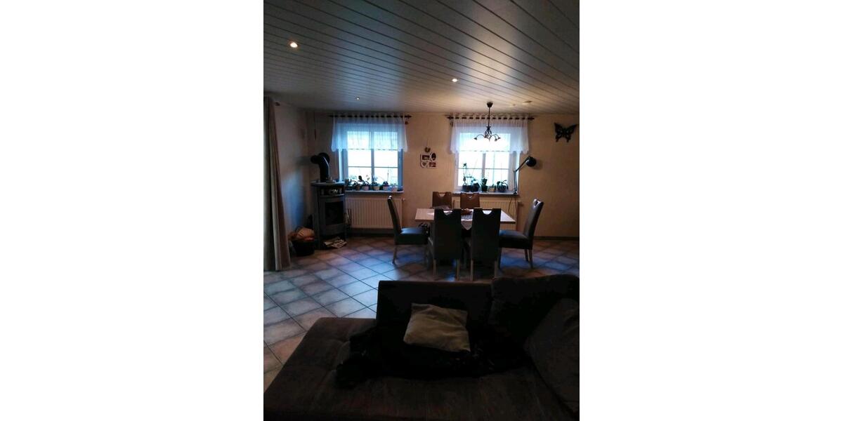 Doppelhaushälfte Ladelund - 4 Zimmer, 160 m&sup2;, 1.400&euro; | Angebot:26633461