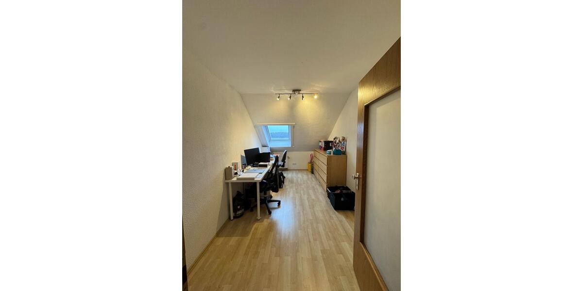 Dachgeschoßwohnung Wenden - 4 Zimmer, 105 m&sup2;, 970&euro; | Angebot:26086777