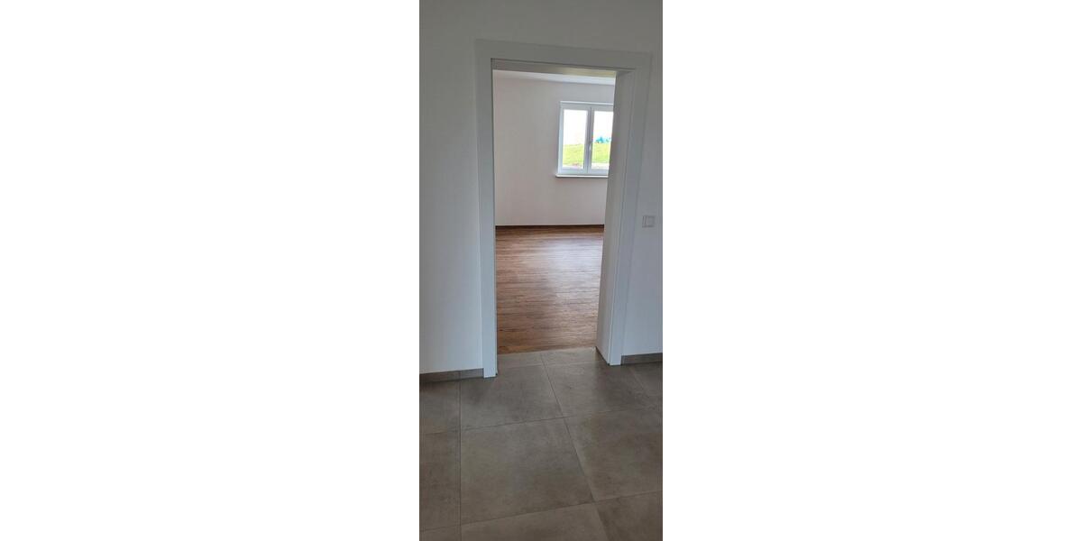 Erdgeschoßwohnung Holzheim - 3.5 Zimmer, 95 m&sup2;, 750&euro; | Angebot:26007901