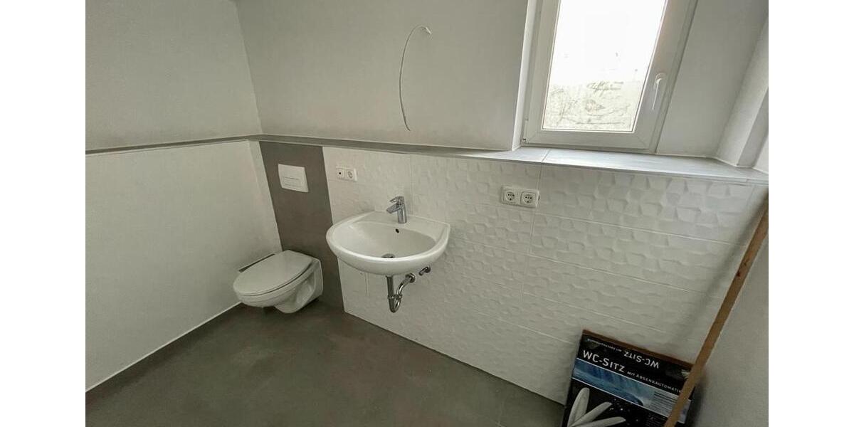 Etagenwohnung Rüsselsheim am Main - 3 Zimmer, 100 m&sup2;, 1.300&euro; | Angebot:26283669