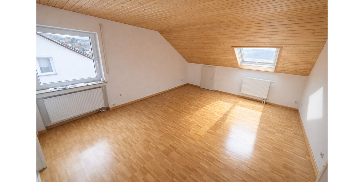 Dachgeschoßwohnung Altensteig - 2 Zimmer, 45 m&sup2;, 500&euro; | Angebot:25935949