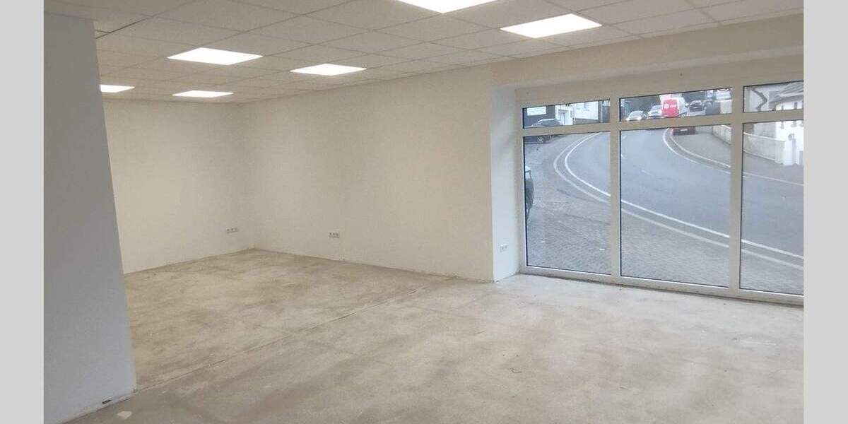 Moderne Büro-, Praxis- oder Einzelhandelsfläche in zentraler Lage von Kierspe-Dorf zu vermieten! 3 zimmer